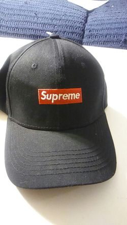 Supreme sports hat / cap