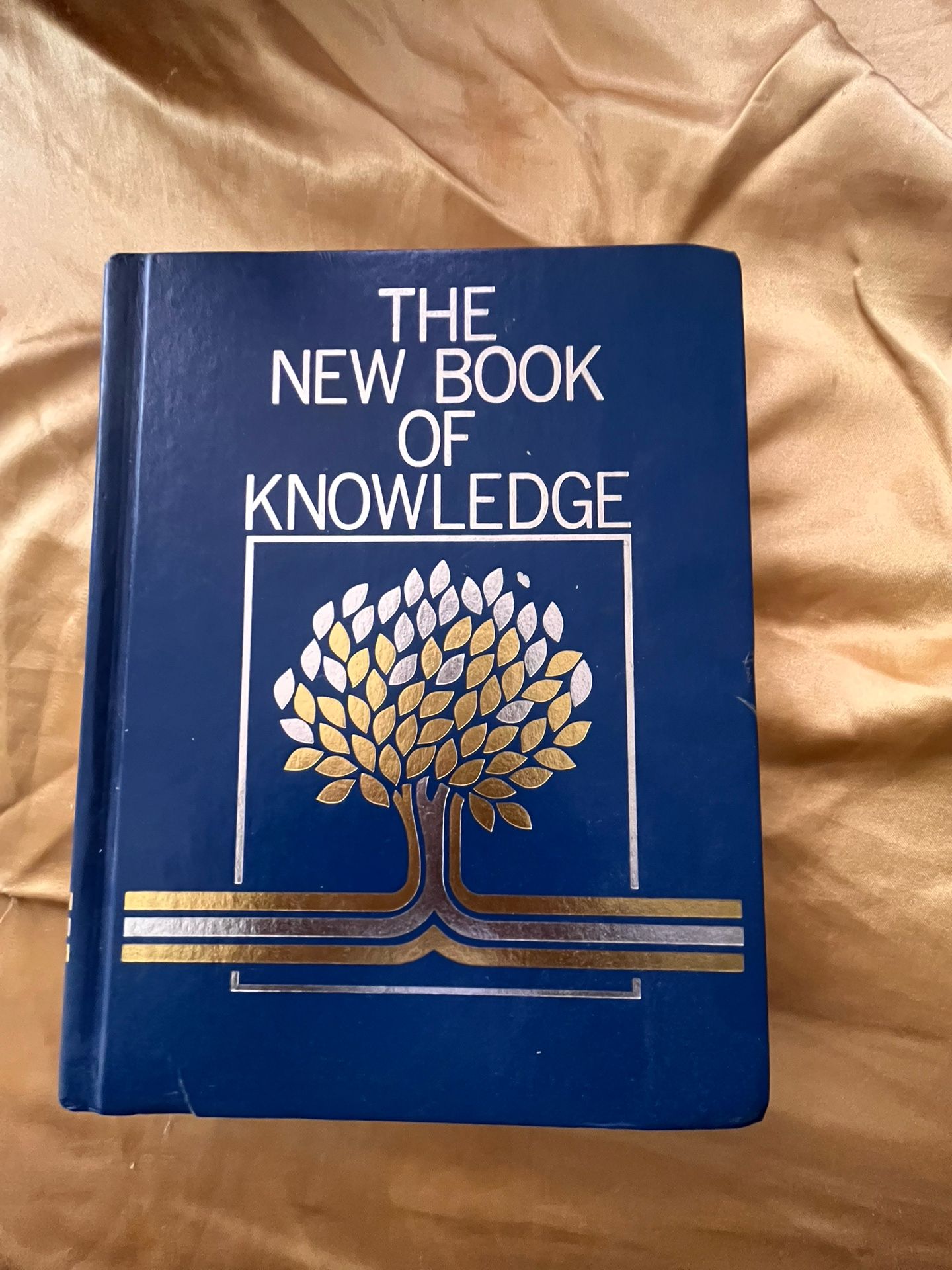 The New Book Of Knowledge