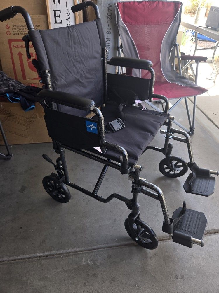 Medline Carbon Steel Folding Transport Chair with Swing-Back Arms, Swing-Away Foot Rests, Portable Mobility, Silla De Ruedas