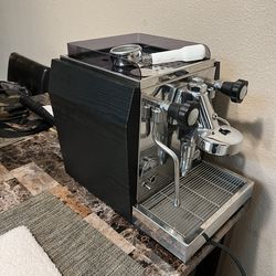 Rocket Giotto espresso machine