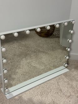 Vanity Mirror w/lights