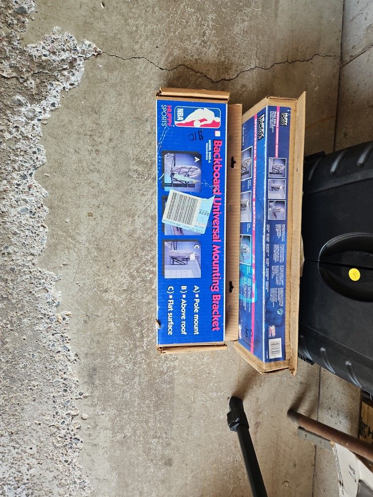 Basketball Mounting Bracket 