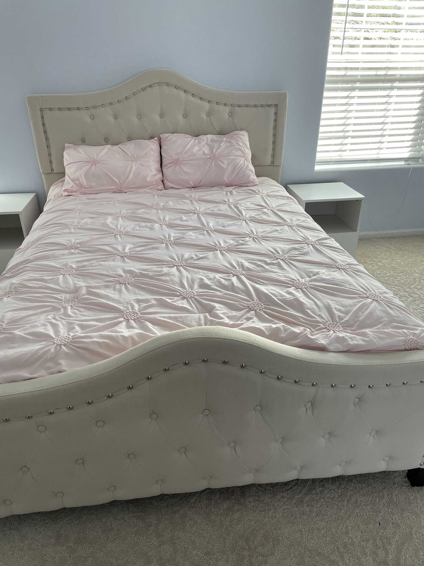 Queen Bed & Mattress, Nightstands & Organizer  