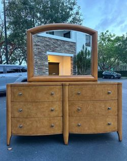BEDROOM DRESSER 6 DRAWERS WITH MIRROR MAPLE COLOR LIKE NEW BY INDONÉSIA FURNITURE