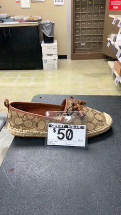 Coach size 28