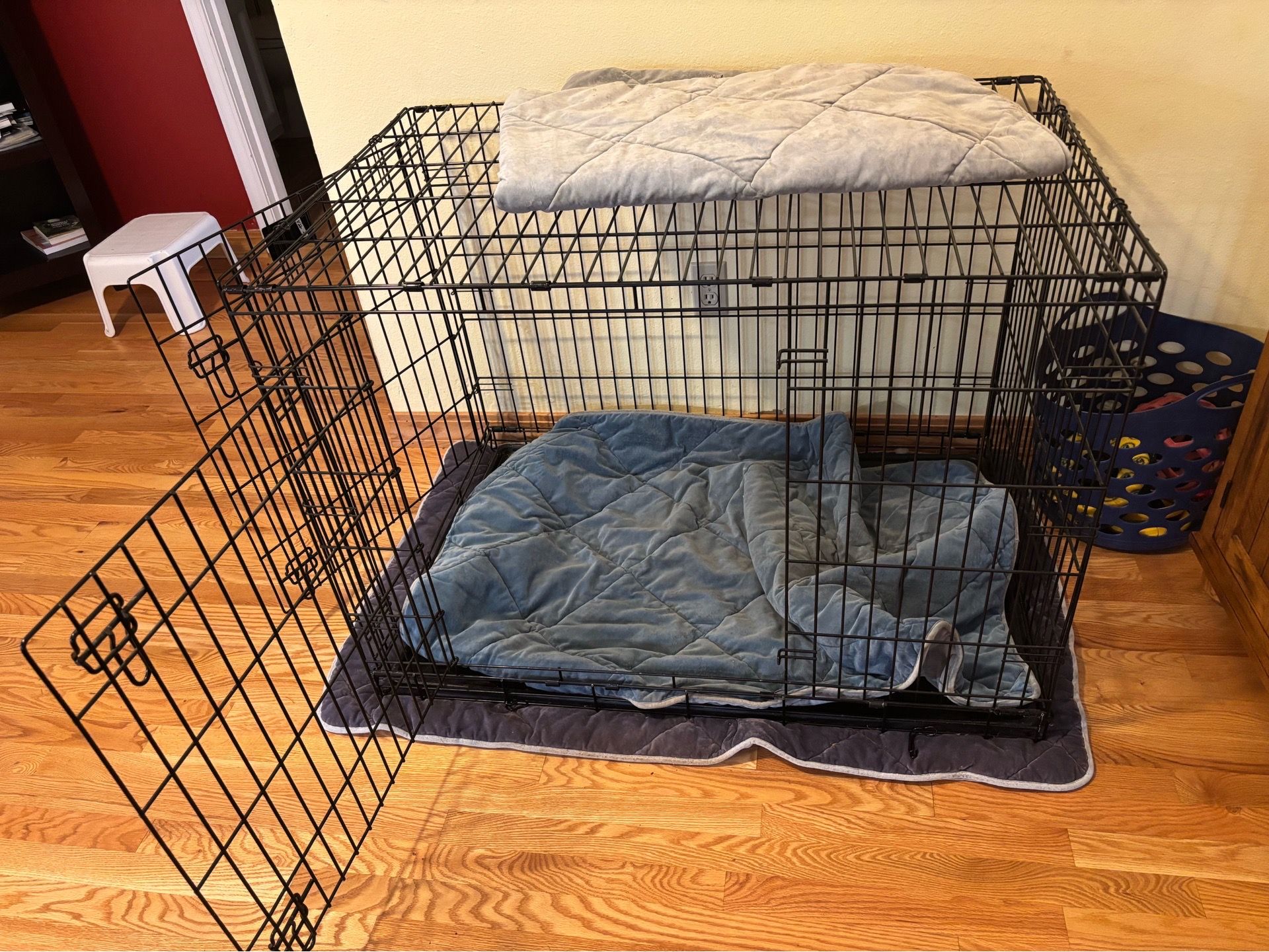 Large dog kennel