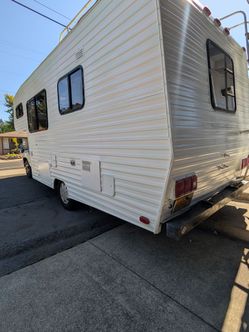 1989 Toyota Dolphin White RV