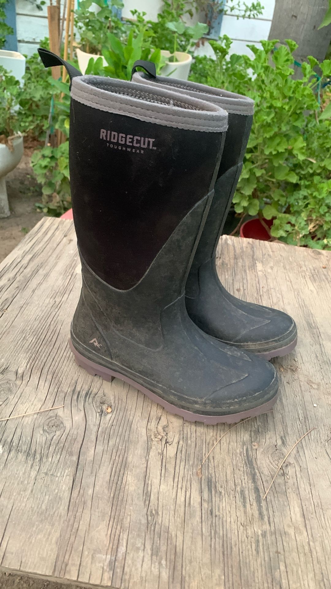 Women’s Ridge cut farmsteader Boots