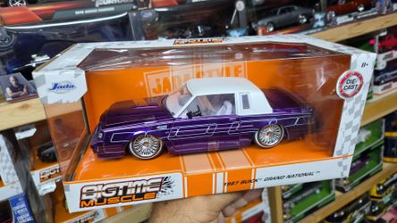 COLLECTIBLES 1/24 SCALE