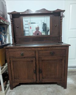 Early 1900s  Beautiful Buffet Cabinet