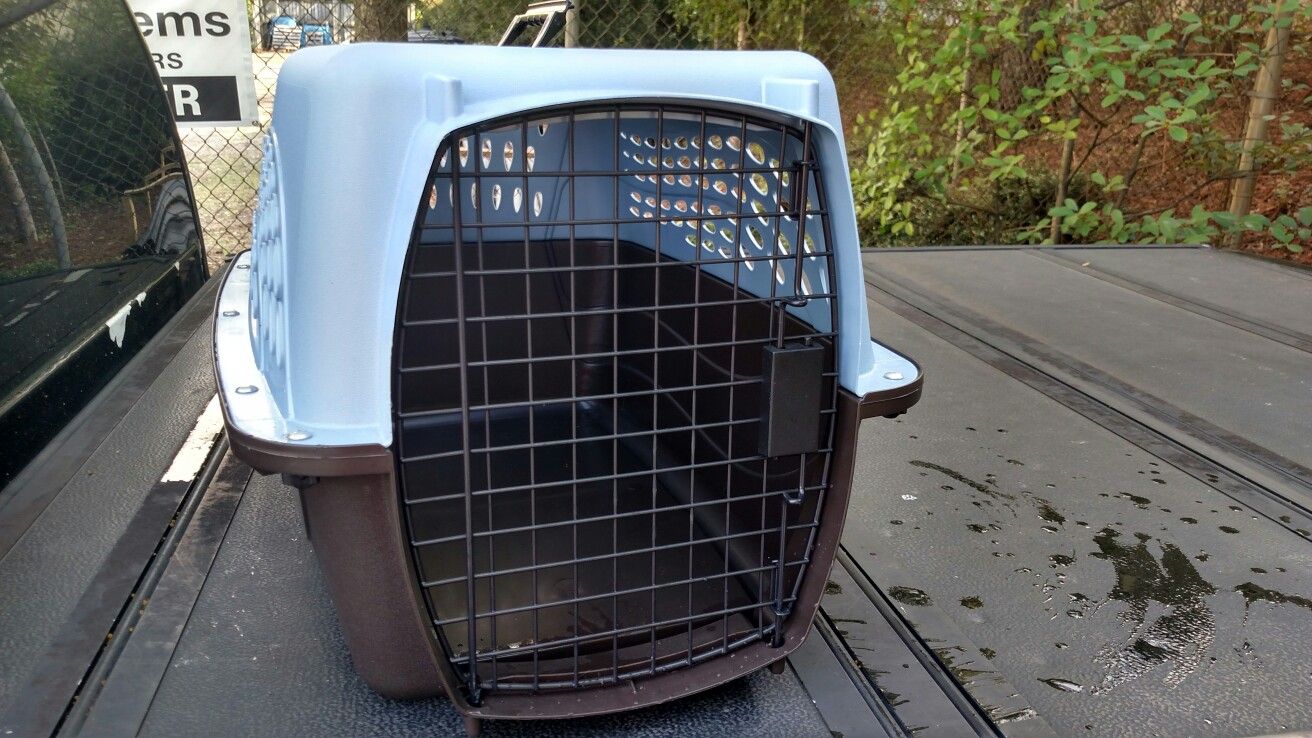24" Pet Carrier Shuttle New