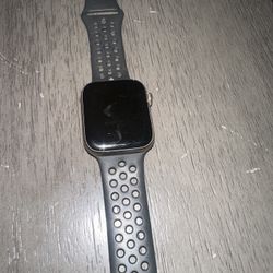 Apple Watch 6 Gold Cellular 