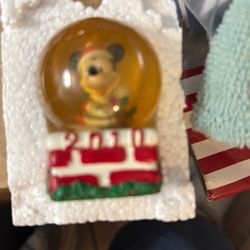 Mickey Mouse snow globe lot (14) sold as lot not separate