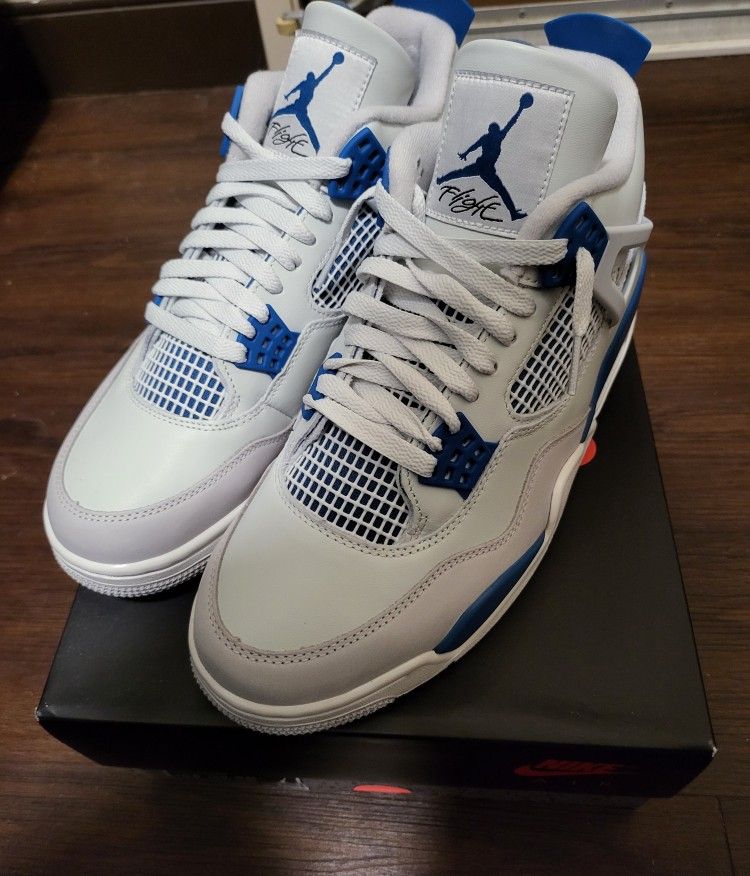 JORDAN 4 MILITARY BLUE SZ 10.5 (NEW)