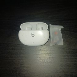 Beats Studio Buds