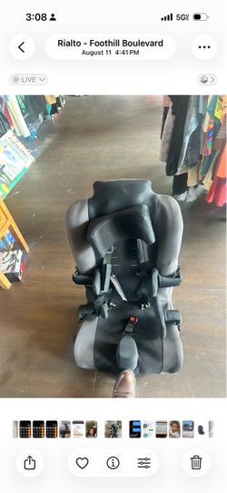Gray and Black Child Car Seat