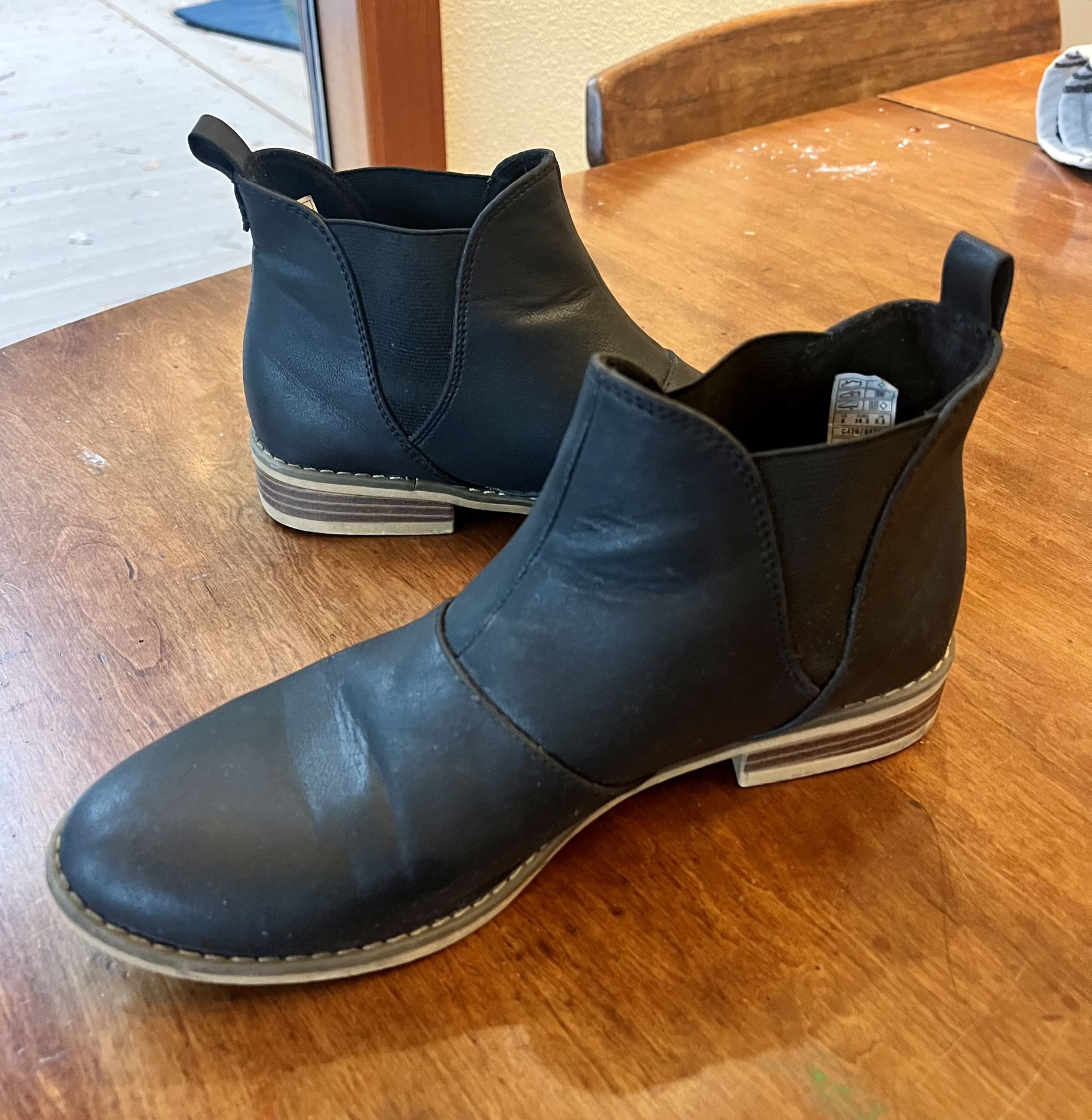 Rocket Dog Maylon Ankle Boots - Size 8 in Black
