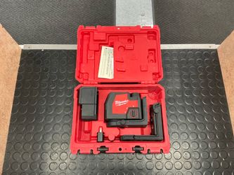 Milwaukee Rechargeable Cross Line & Plumb Points Laser (3522-21)