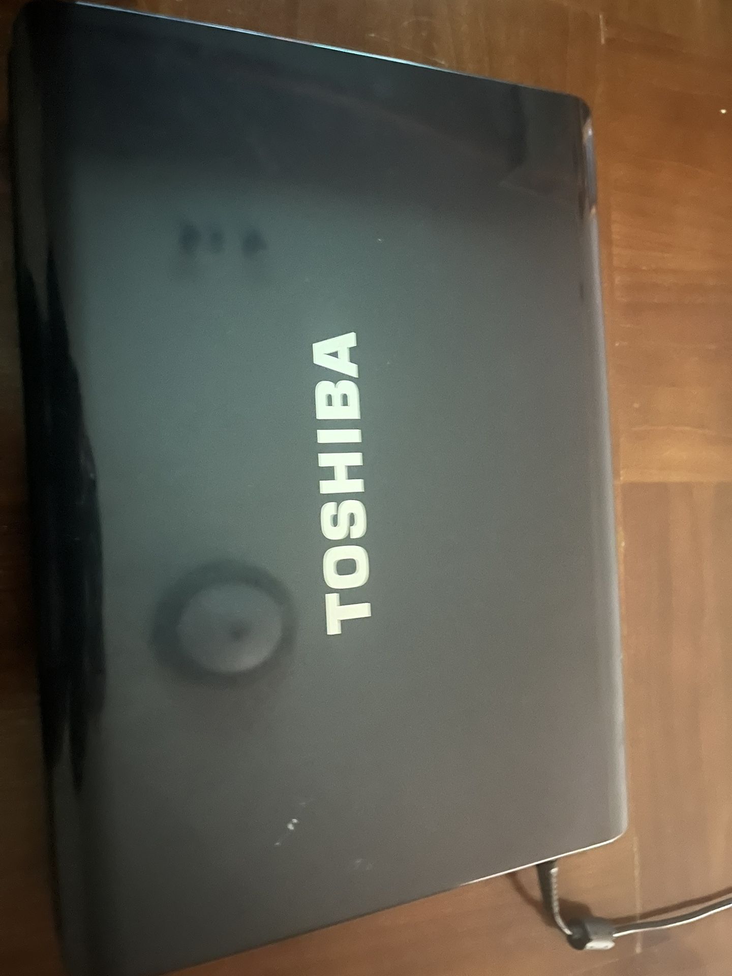 TOSHIBA SATELLITE A215-S4697 AMD TURION 1.6GHz 4GB RAM 250GB HD LAPTOP
