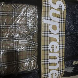 Supreme Burberry SS22 XL