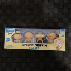 Family Guy Stewie Griffin Minis 4 Figure Box Set New Sealed Unopened