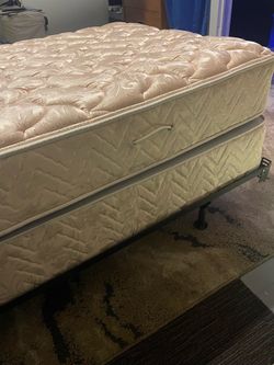 Twin size bed