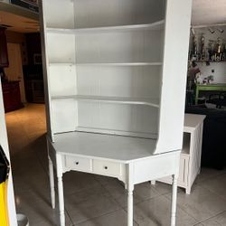 Ethan Allan Corner Desk With Hutch 