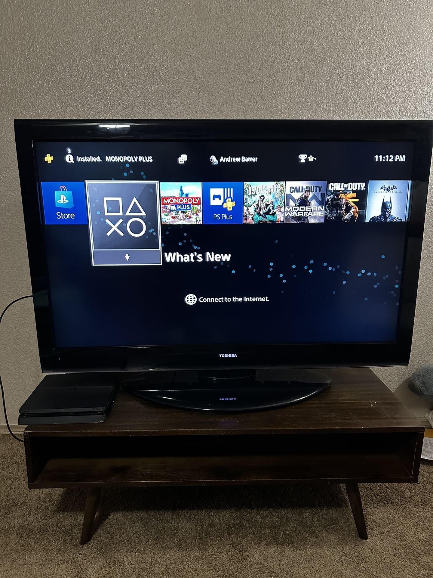 50” Toshiba Tv + Play Station 4