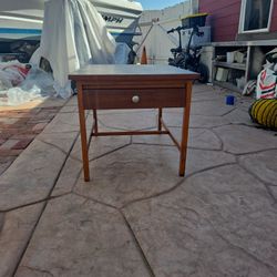 Lane Walnut End Table Paul McCobb Design