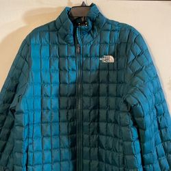 NWT The North Face Thermo Ball Jacket Large. No Deliveries