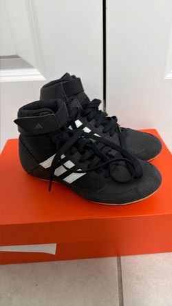 Wrestling shoes