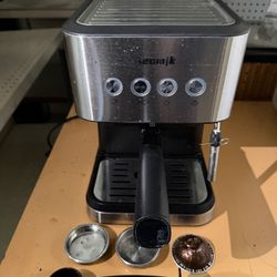 AEOMJK CM3010 ESPRESSO MACHINE *BACK OF WATER TANK IS CRACKED BUT IT DOESN’T LEAK WATER