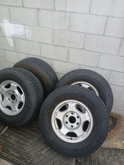 Silverado tires 255/70R16 $300 still new