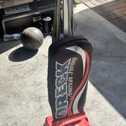 AmazingOreck  Vacuum Cleaner super Iight Only 9lbs 