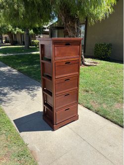 Storage chest (solid wood)