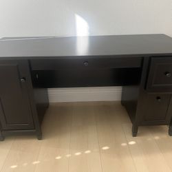 Black Office Desk with Drawers & Storage / Escritorio de Oficina Negro con Cajones y Almacenamiento