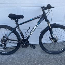 Gaint ATX Mountain Bike 27.5”