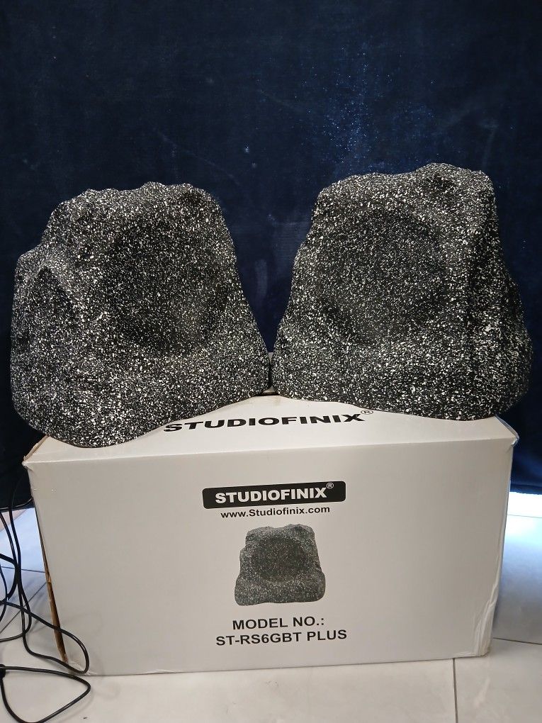 Studiofinix Bluetooth, Waterproof Outdoor Rock Speakers