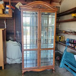 Lighted Curio Cabinet  with Maximum Glass Shelf Visibility
