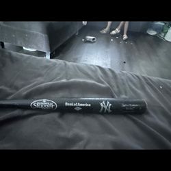 Yankees Baseball Bat! Great Condition! $40