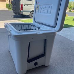 Yeti Cooler 50 In White 