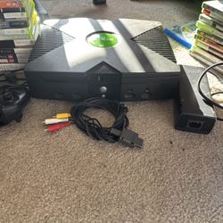 Original Xbox With A Bunch Of Xbox 360 Games