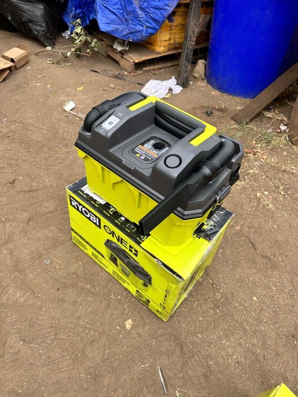 RYOBI
ONE+ 18V LINK Cordless 3 Gal. Wet/Dry Vacuum (Tool Only)