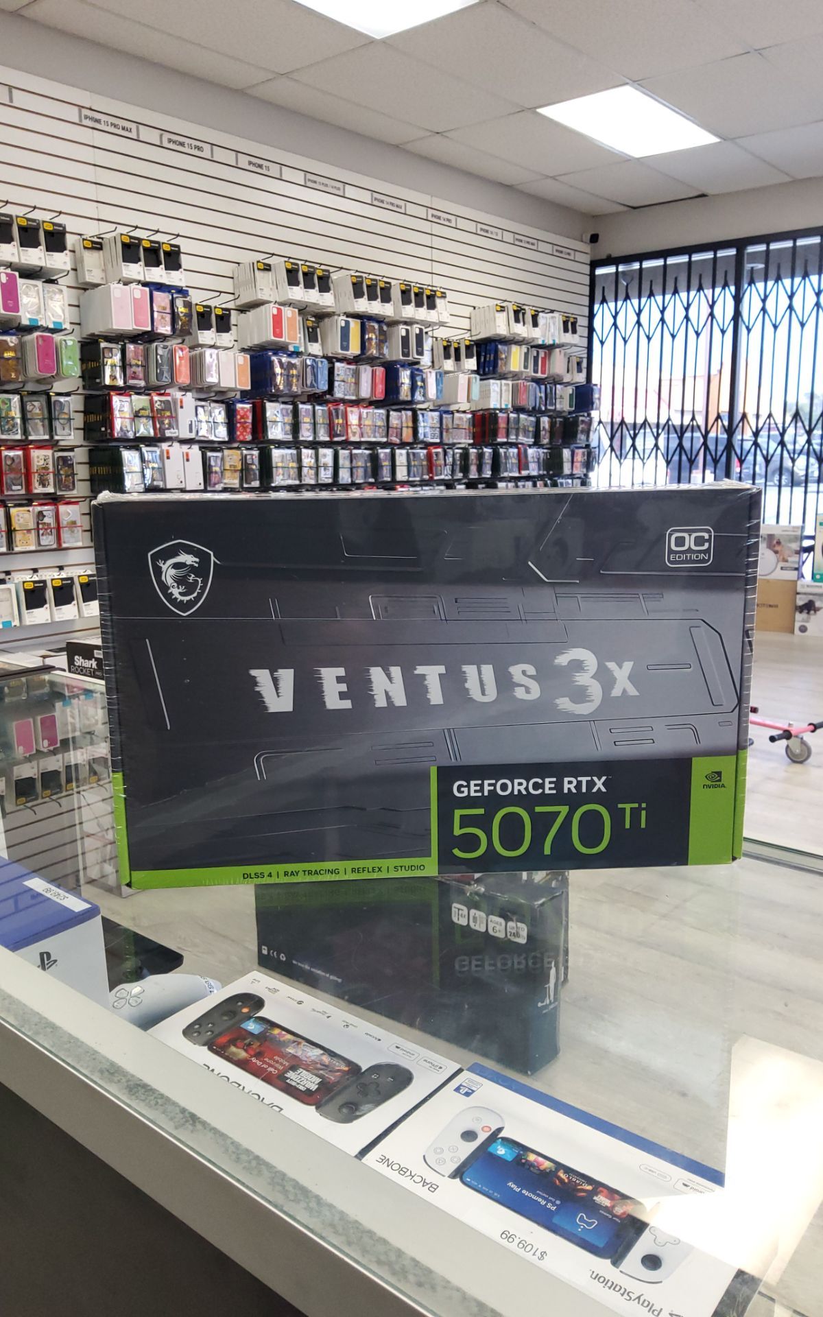 Venture 3x GeForce RTX 5070Ti