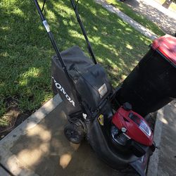 Honda Hrn216vka Mower Great Condition $350 Price FIRM/ En Buen Estado Precio FIRME $350