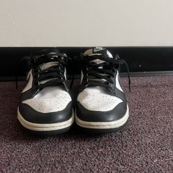 Nike Panda Dunks 