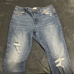 Curvy Distressed Denim Jeans 