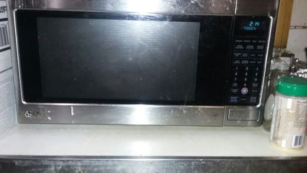 Microwave for sale for Sale in Queens, NY - OfferUp