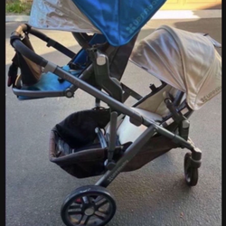 Uppbaby Vista Double Stroller with Rumble Seat and all Adapters