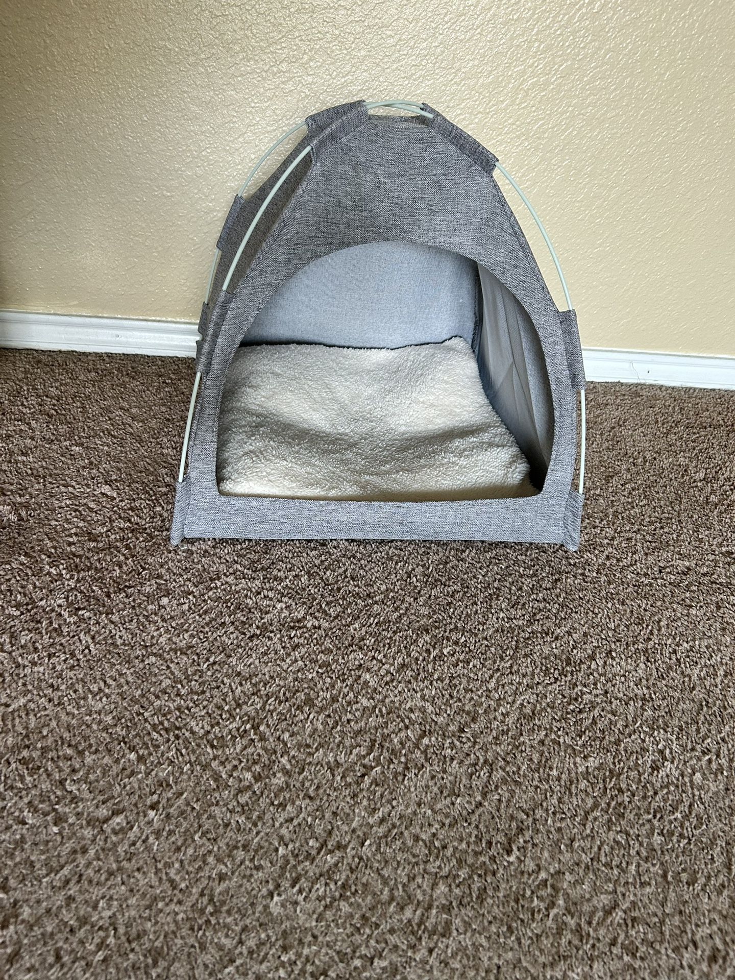 Cat (or very small dog) tent/house